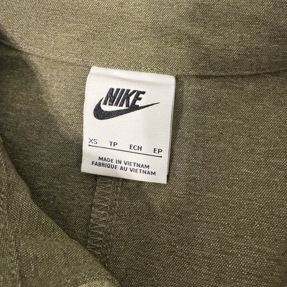 Nike Naomi Osaka Oversized Short-Sleeve Top Olive Green Button Up Tennis Size XS - Picture 10 of 12